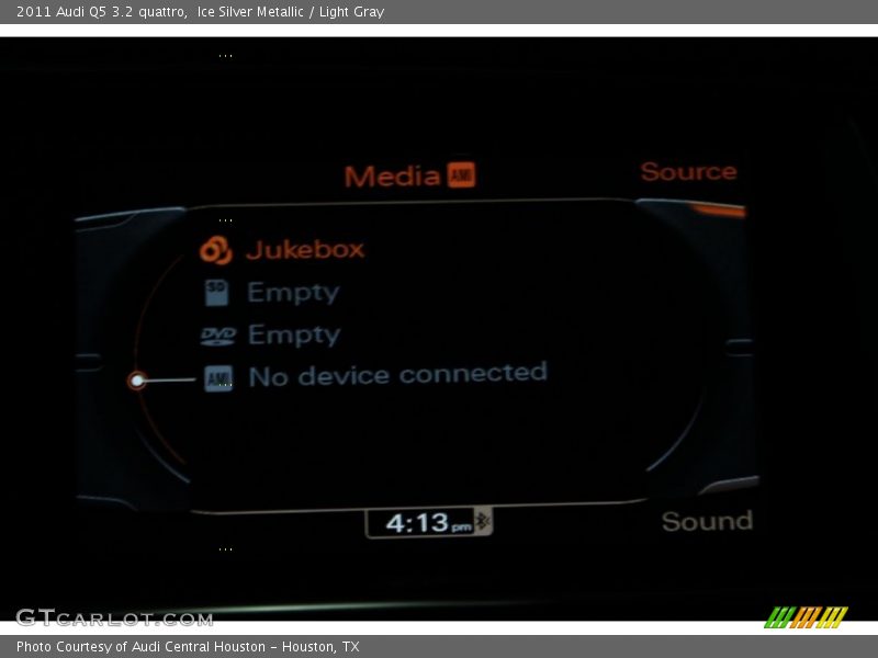 Ice Silver Metallic / Light Gray 2011 Audi Q5 3.2 quattro