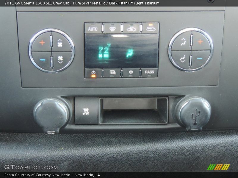 Pure Silver Metallic / Dark Titanium/Light Titanium 2011 GMC Sierra 1500 SLE Crew Cab