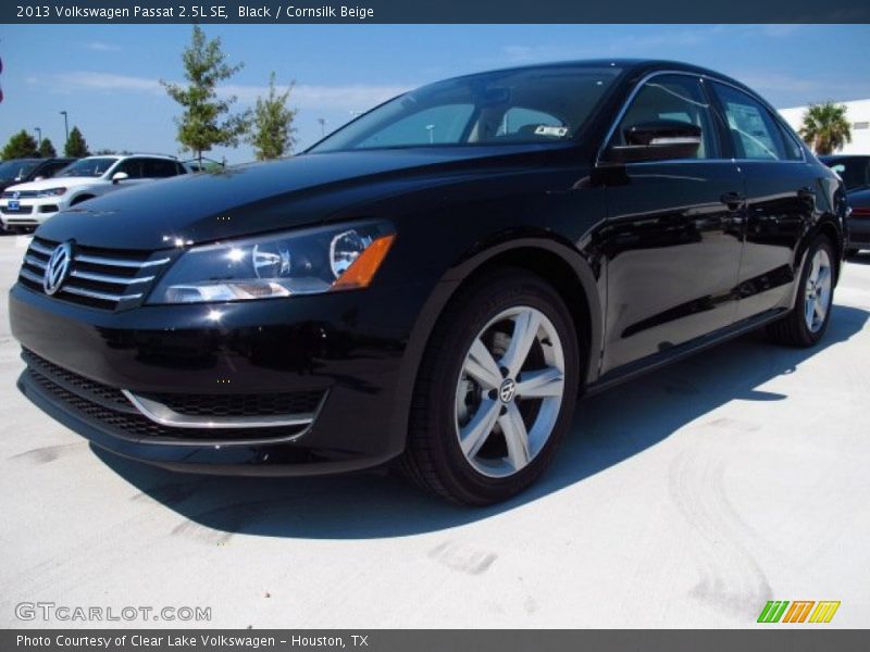 Black / Cornsilk Beige 2013 Volkswagen Passat 2.5L SE