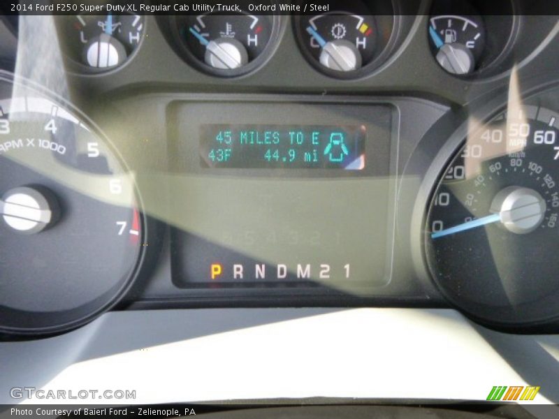 Oxford White / Steel 2014 Ford F250 Super Duty XL Regular Cab Utility Truck