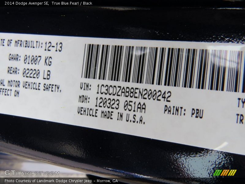 True Blue Pearl / Black 2014 Dodge Avenger SE