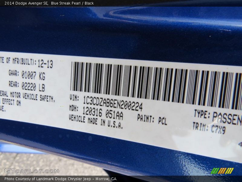 Blue Streak Pearl / Black 2014 Dodge Avenger SE
