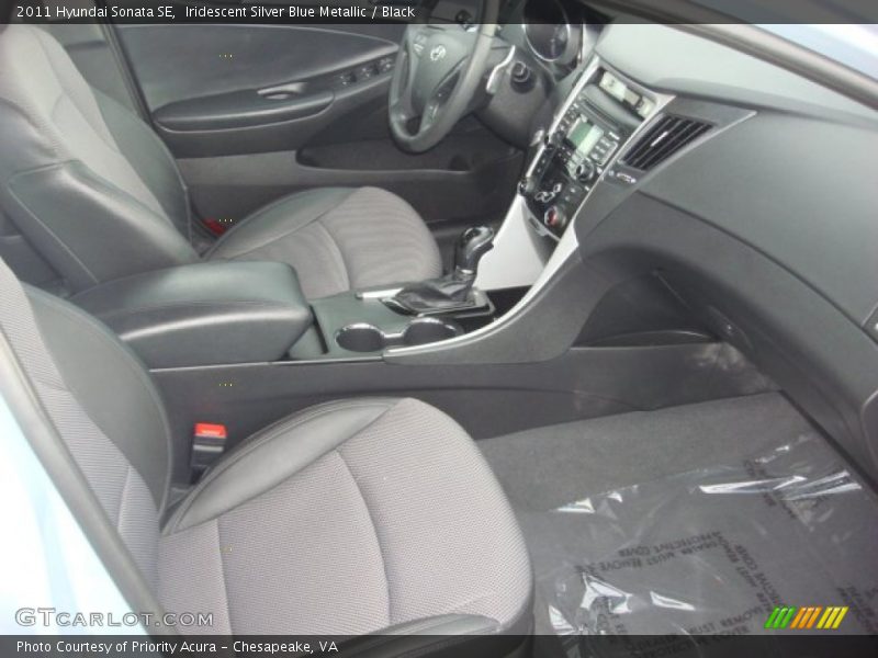 Iridescent Silver Blue Metallic / Black 2011 Hyundai Sonata SE