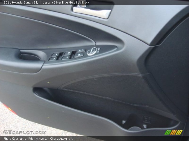 Iridescent Silver Blue Metallic / Black 2011 Hyundai Sonata SE