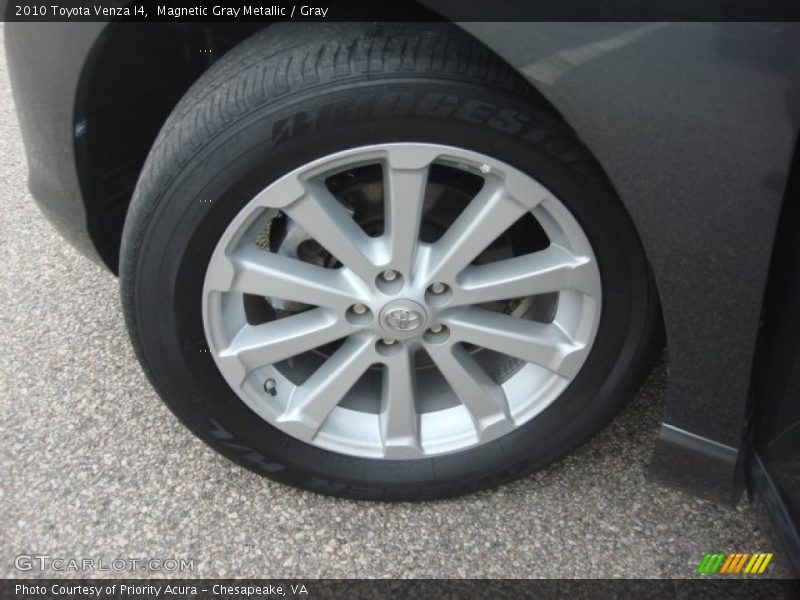 Magnetic Gray Metallic / Gray 2010 Toyota Venza I4