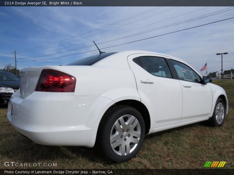Bright White / Black 2014 Dodge Avenger SE