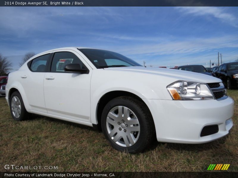 Bright White / Black 2014 Dodge Avenger SE