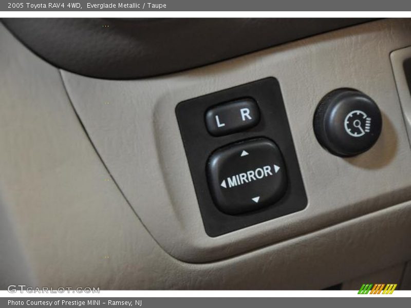 Everglade Metallic / Taupe 2005 Toyota RAV4 4WD