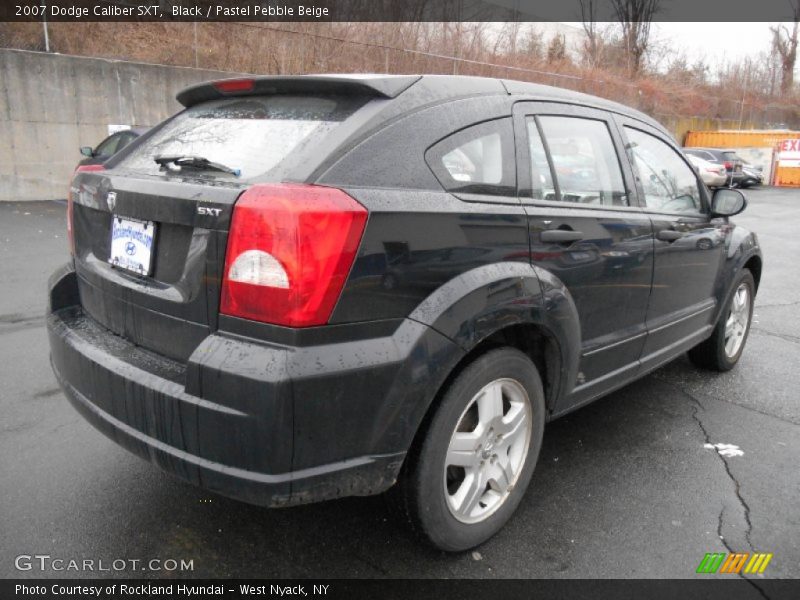 Black / Pastel Pebble Beige 2007 Dodge Caliber SXT