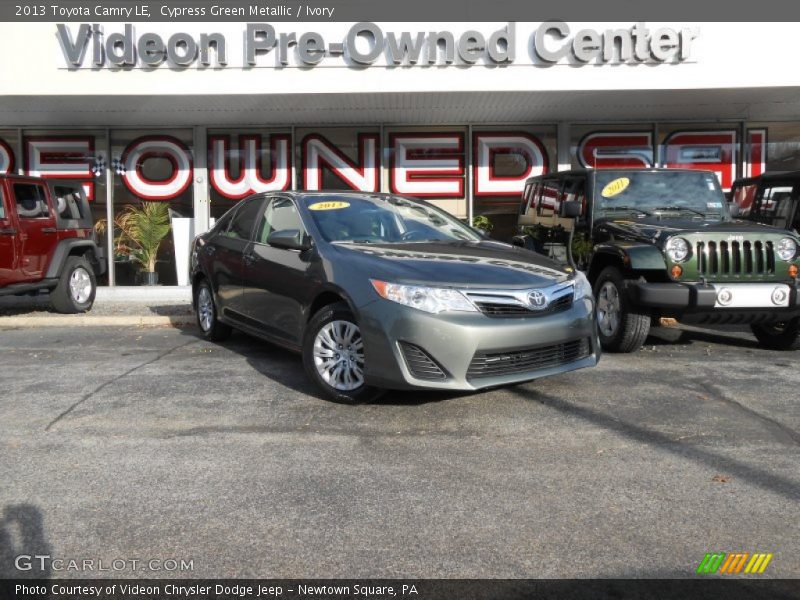 Cypress Green Metallic / Ivory 2013 Toyota Camry LE