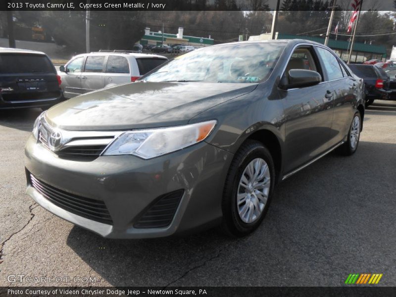 Cypress Green Metallic / Ivory 2013 Toyota Camry LE