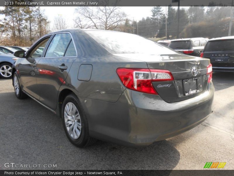 Cypress Green Metallic / Ivory 2013 Toyota Camry LE