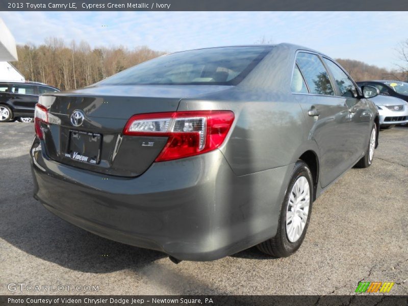 Cypress Green Metallic / Ivory 2013 Toyota Camry LE