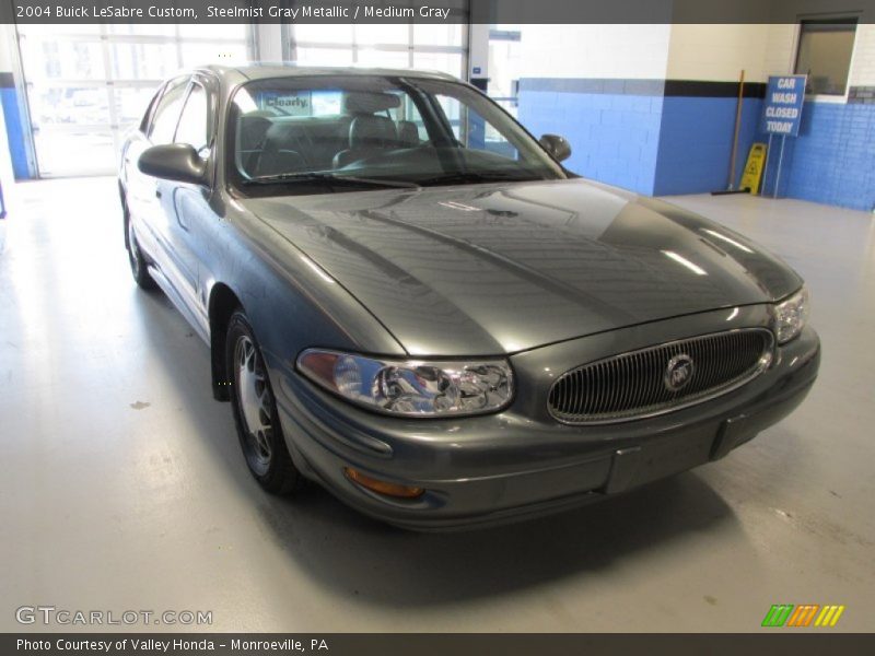 Front 3/4 View of 2004 LeSabre Custom