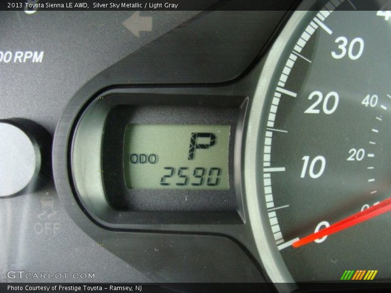 Silver Sky Metallic / Light Gray 2013 Toyota Sienna LE AWD