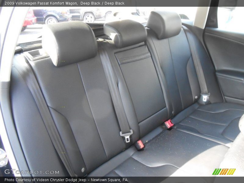 Deep Black / Deep Black 2009 Volkswagen Passat Komfort Wagon