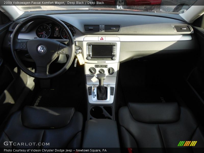 Deep Black / Deep Black 2009 Volkswagen Passat Komfort Wagon