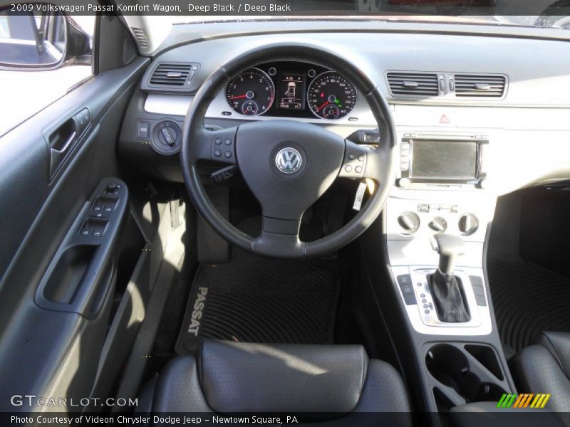 Deep Black / Deep Black 2009 Volkswagen Passat Komfort Wagon