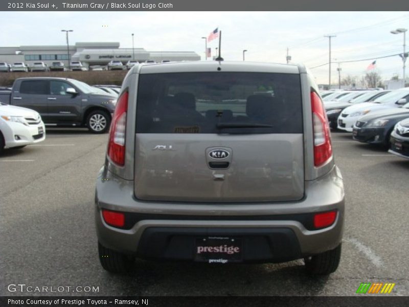 Titanium Gray / Black Soul Logo Cloth 2012 Kia Soul +