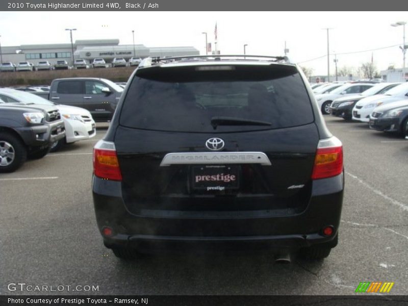 Black / Ash 2010 Toyota Highlander Limited 4WD