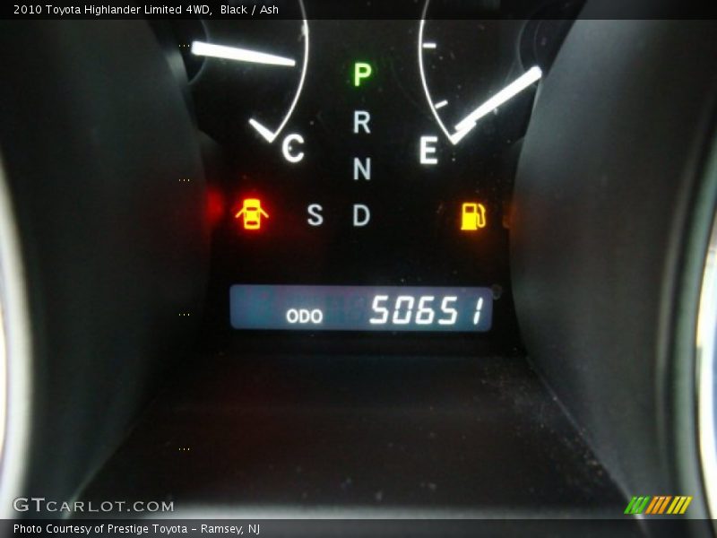 Black / Ash 2010 Toyota Highlander Limited 4WD