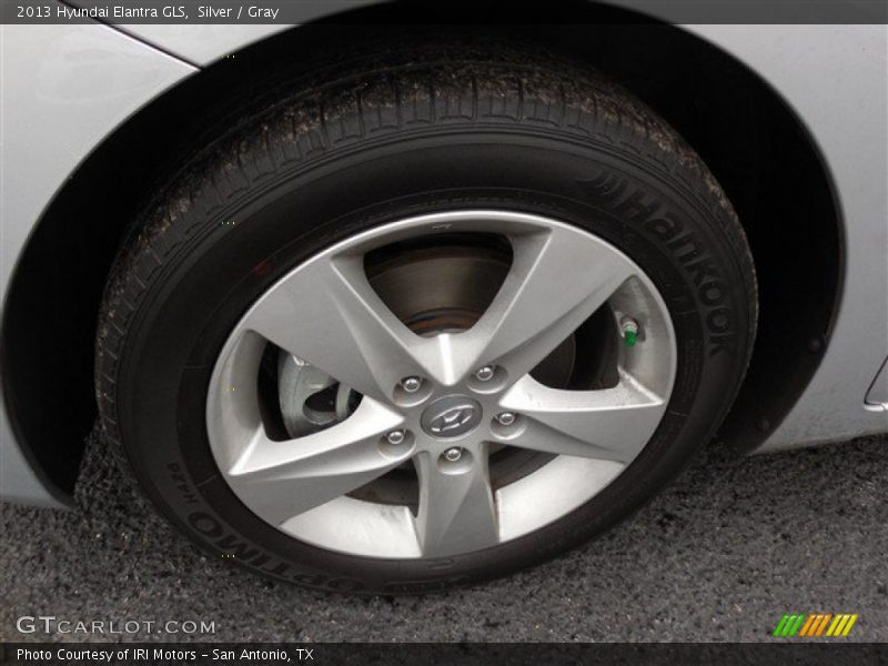 Silver / Gray 2013 Hyundai Elantra GLS