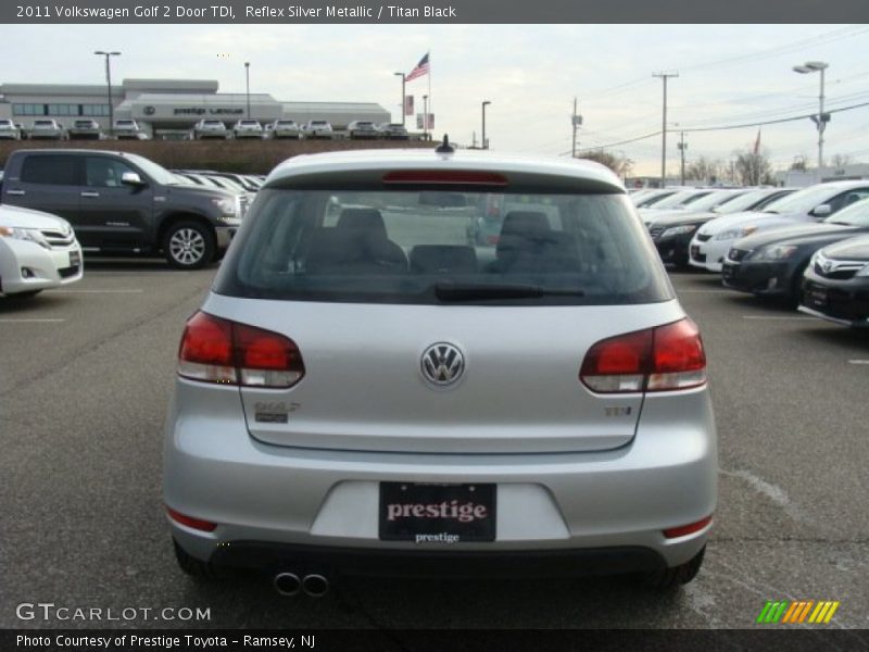 Reflex Silver Metallic / Titan Black 2011 Volkswagen Golf 2 Door TDI