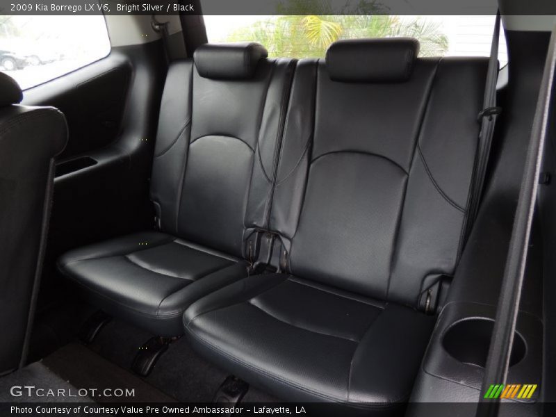 Bright Silver / Black 2009 Kia Borrego LX V6