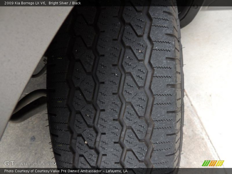 Bright Silver / Black 2009 Kia Borrego LX V6