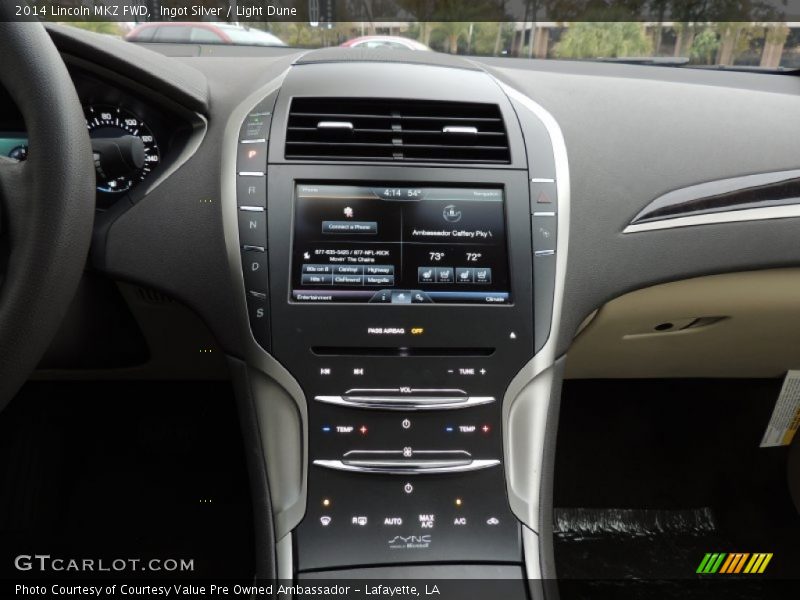 Ingot Silver / Light Dune 2014 Lincoln MKZ FWD