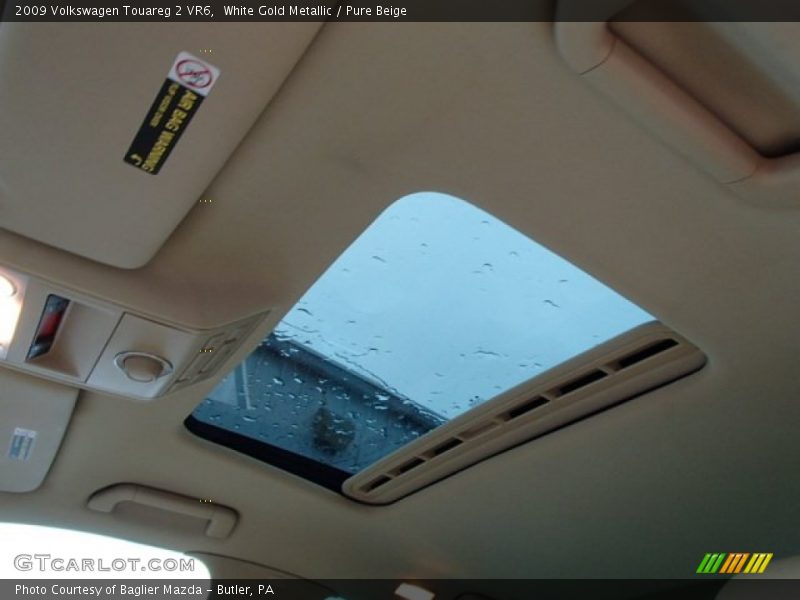 White Gold Metallic / Pure Beige 2009 Volkswagen Touareg 2 VR6