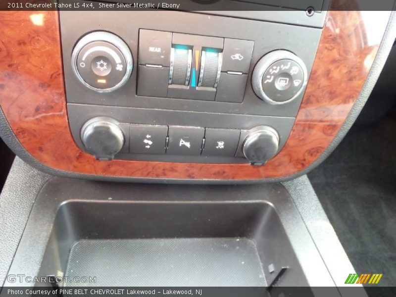 Sheer Silver Metallic / Ebony 2011 Chevrolet Tahoe LS 4x4