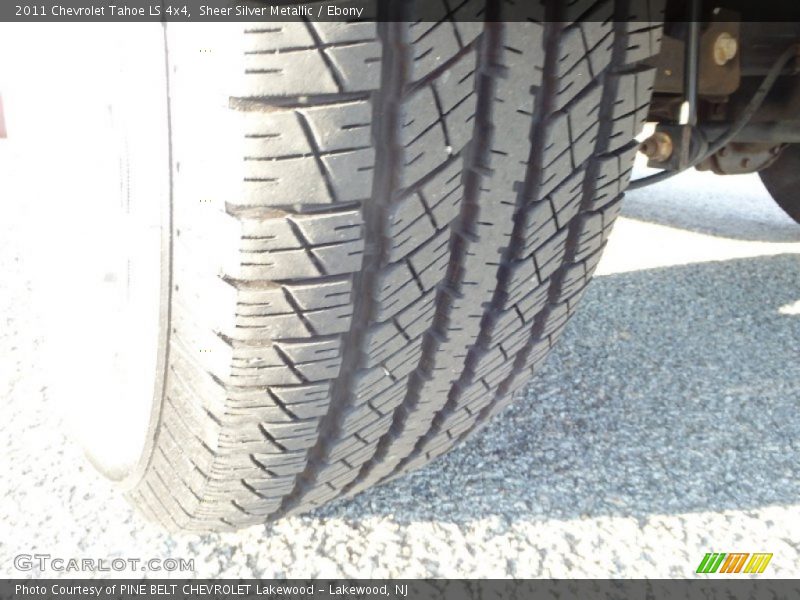 Sheer Silver Metallic / Ebony 2011 Chevrolet Tahoe LS 4x4