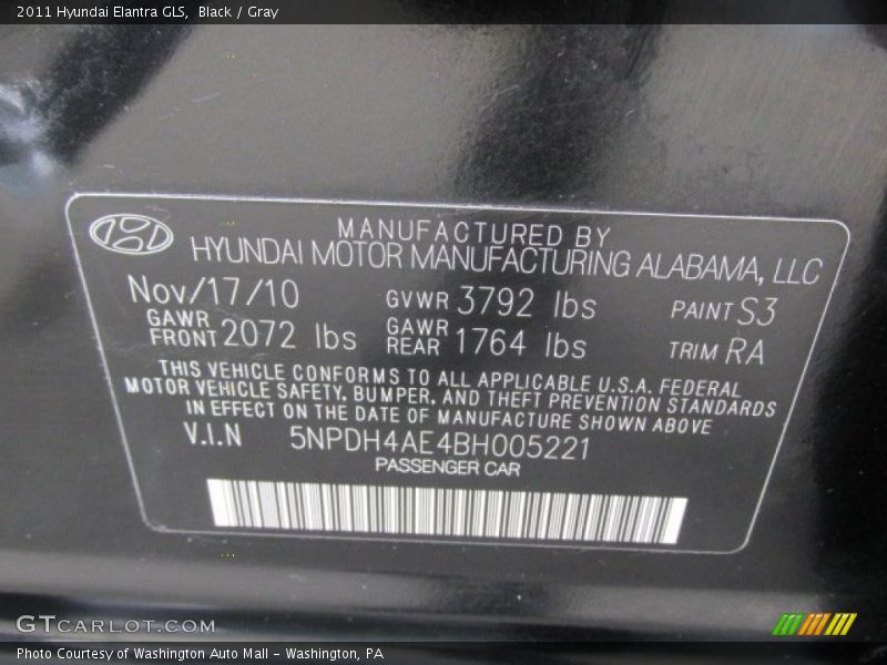Black / Gray 2011 Hyundai Elantra GLS
