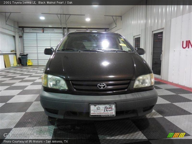 Black Walnut Pearl / Oak 2001 Toyota Sienna LE