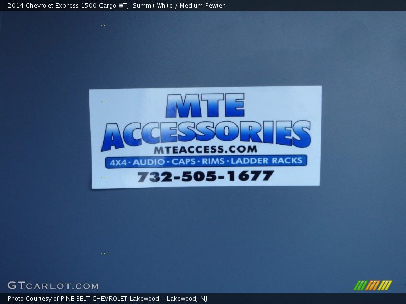 Summit White / Medium Pewter 2014 Chevrolet Express 1500 Cargo WT