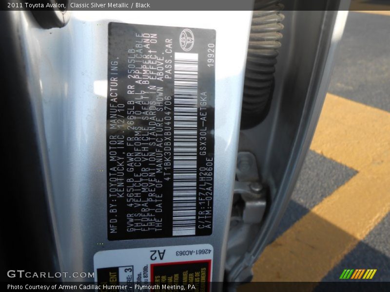 Classic Silver Metallic / Black 2011 Toyota Avalon