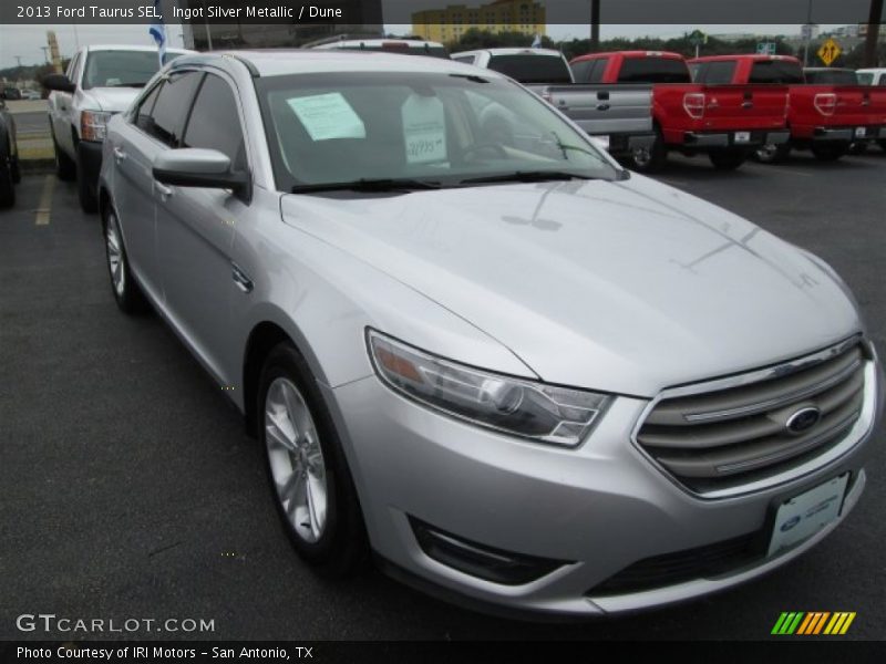 Ingot Silver Metallic / Dune 2013 Ford Taurus SEL