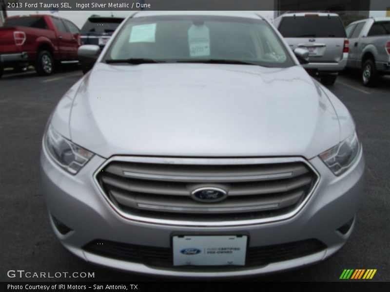 Ingot Silver Metallic / Dune 2013 Ford Taurus SEL