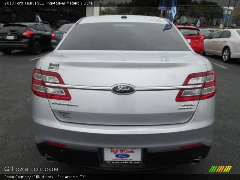 Ingot Silver Metallic / Dune 2013 Ford Taurus SEL