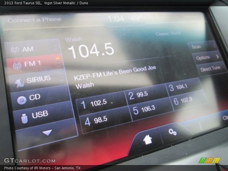Ingot Silver Metallic / Dune 2013 Ford Taurus SEL