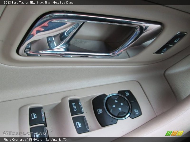Ingot Silver Metallic / Dune 2013 Ford Taurus SEL