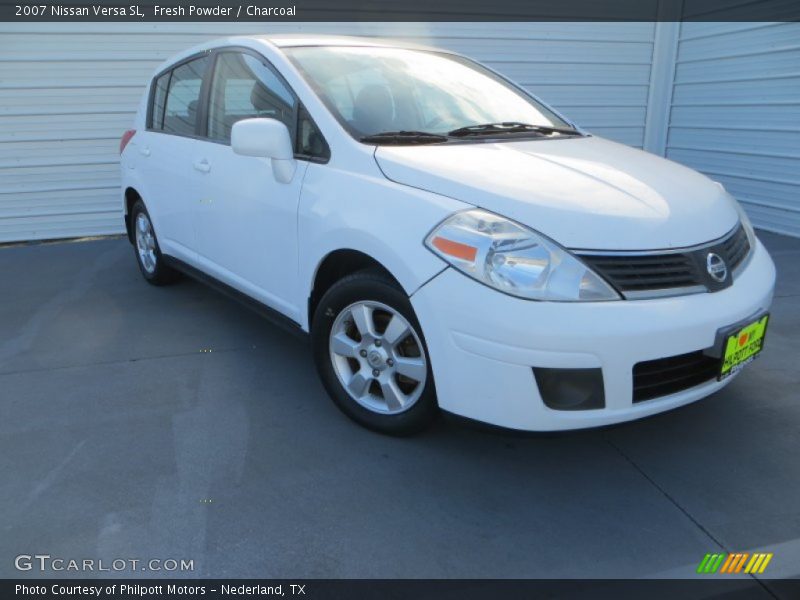 Fresh Powder / Charcoal 2007 Nissan Versa SL