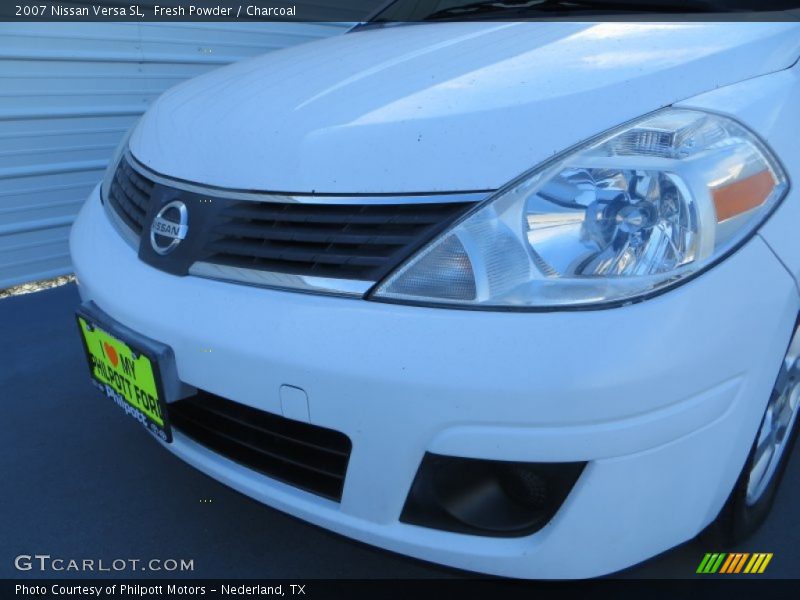 Fresh Powder / Charcoal 2007 Nissan Versa SL