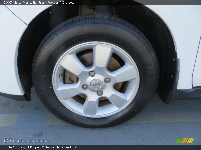 Fresh Powder / Charcoal 2007 Nissan Versa SL