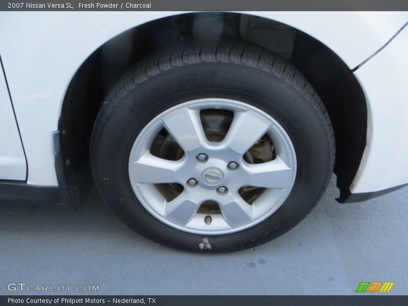 Fresh Powder / Charcoal 2007 Nissan Versa SL