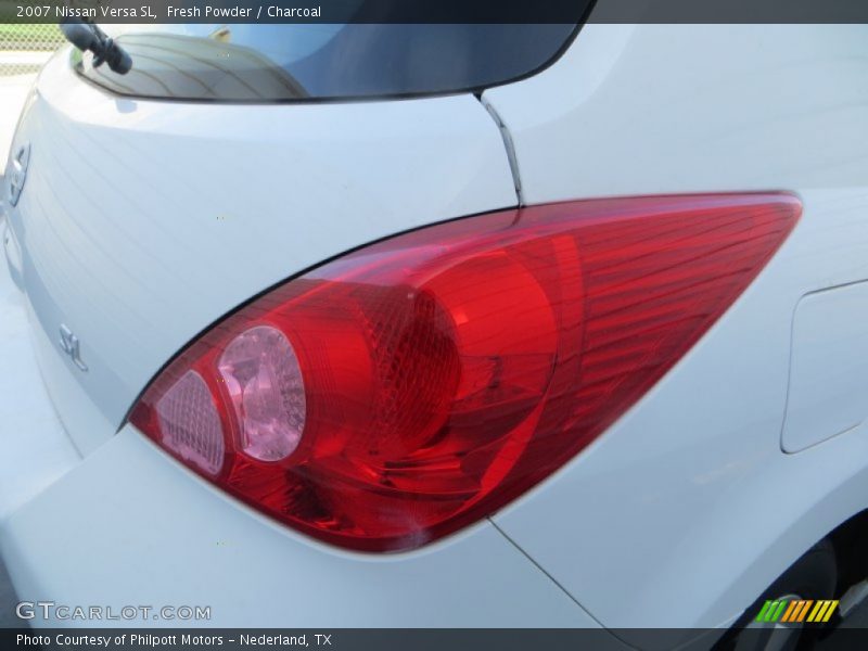 Fresh Powder / Charcoal 2007 Nissan Versa SL