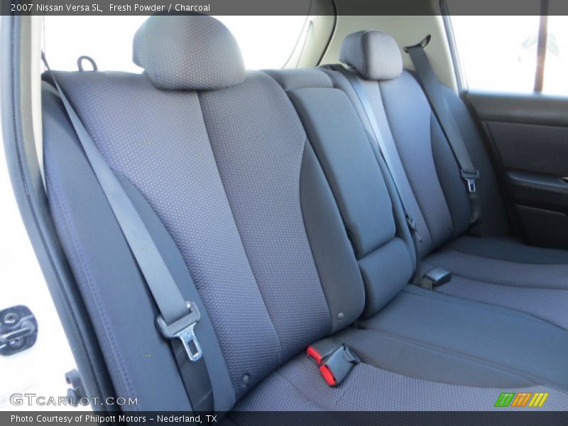Fresh Powder / Charcoal 2007 Nissan Versa SL
