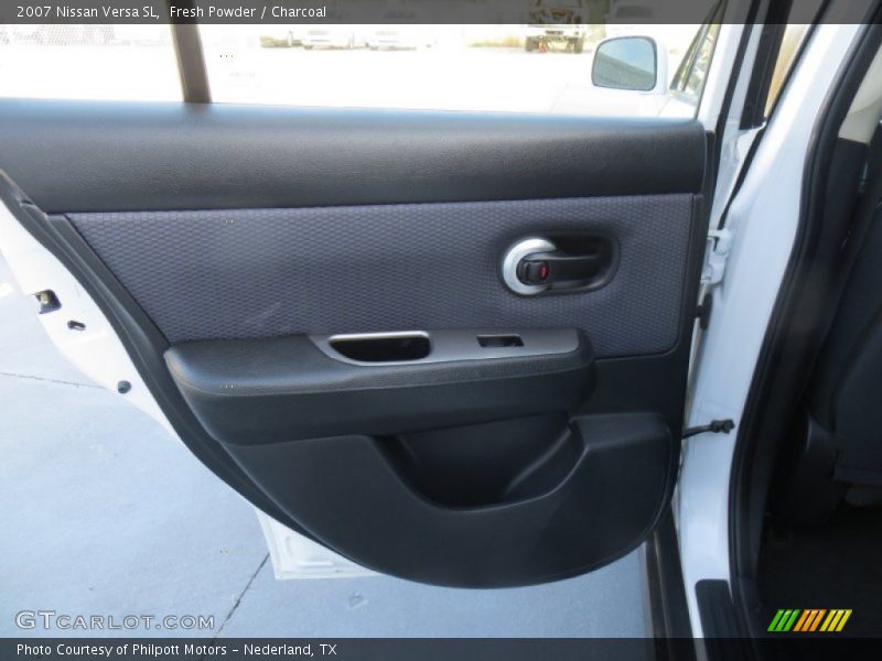 Fresh Powder / Charcoal 2007 Nissan Versa SL
