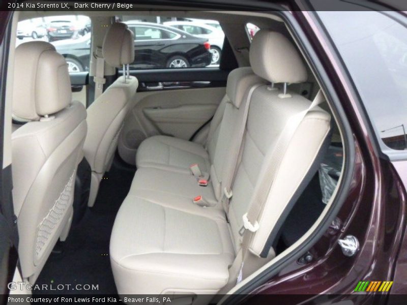 Dark Cherry / Beige 2014 Kia Sorento LX